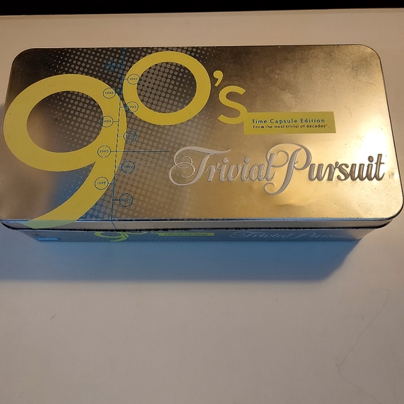 90's Trivia Persuit board game - Picture 2 of 11